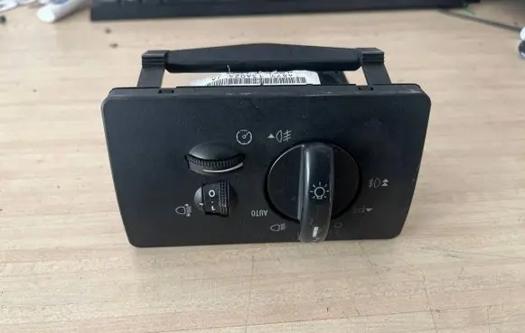 Ford Mondeo Mk III Light switch 4S7T13A024JA