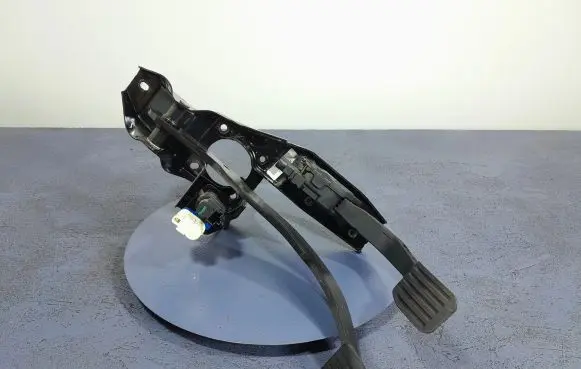 Ford Galaxy Accelerator throttle pedal 7G9N-2D094JB