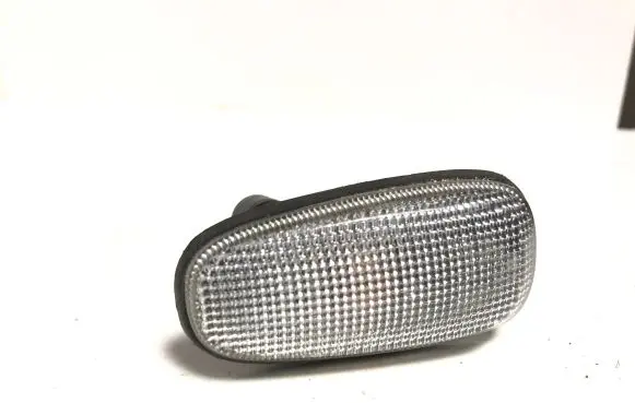 Opel Zafira B Front fender indicator light 015015