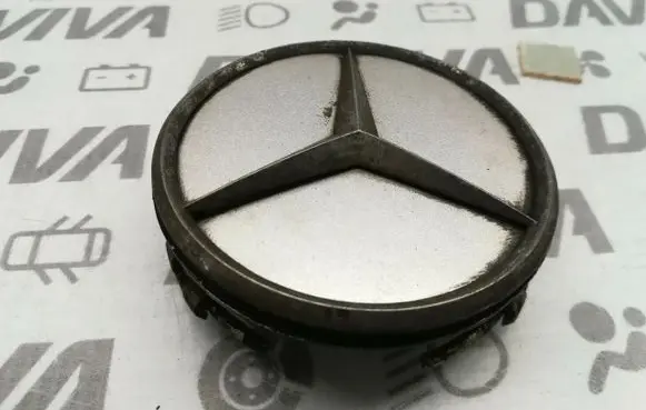 Mercedes-Benz C W203 Original wheel cap 2204000125