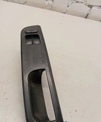 Volkswagen Golf IV Electric window control switch 1J3959857 F005S00004