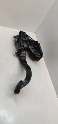 BMW X1 F48 F49 Brake pedal 6856596