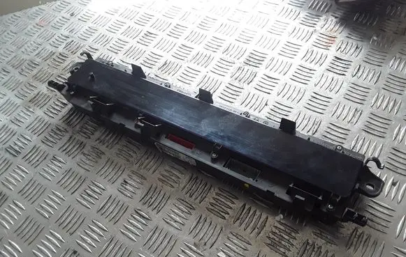 Renault Scenic II - Grand scenic II Speedometer (instrument cluster) 8200787774