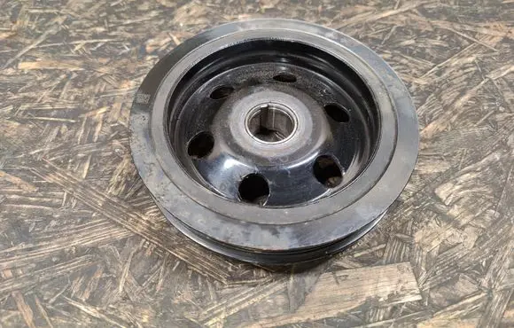 Mercedes-Benz GLA W156 Crankshaft pulley A2700300103