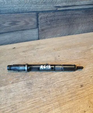Audi A6 S6 C5 4B Fuel injector