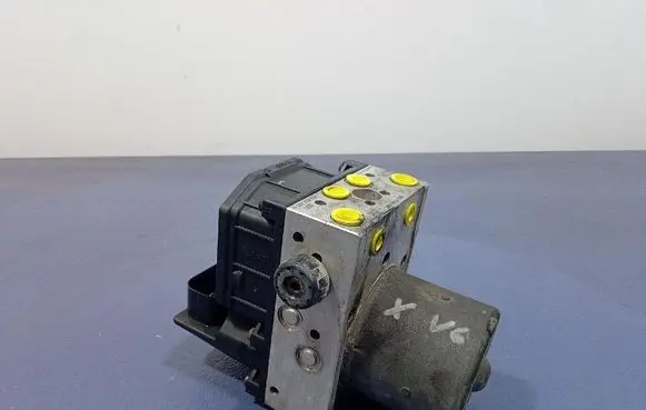 Jaguar X-Type ABS Pump 2X432C285AC
