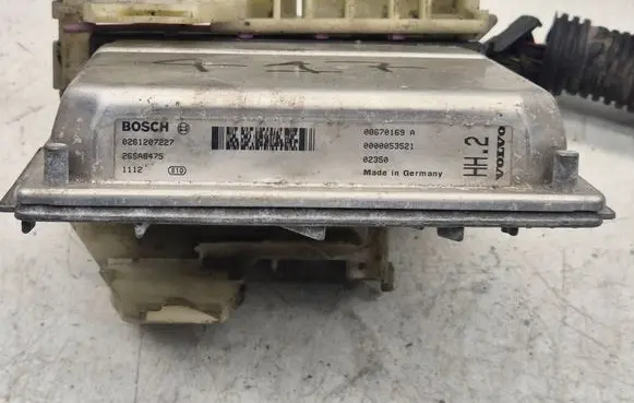 Volvo S80 Engine control unit/module 08670169A 26SA8475 0261207227