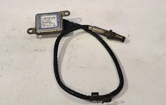 Mercedes-Benz CLS C219 Lambda probe sensor A0035428818