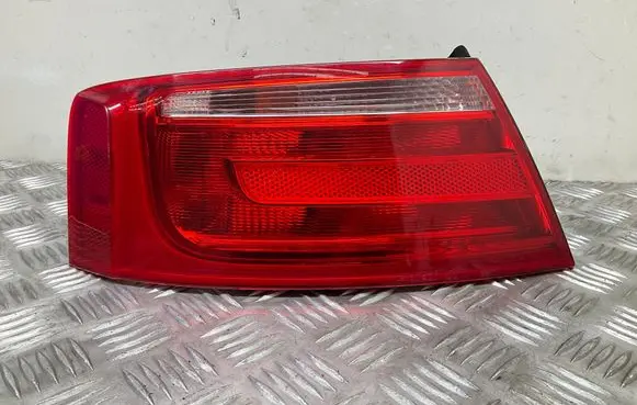 Audi A5 8T 8F Rear/tail lights 8T0945095