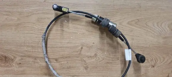 Volvo S80 Gear shift cable linkage 31259001