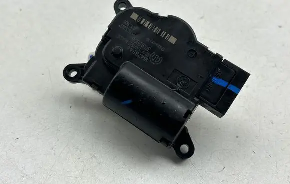 Chrysler Pacifica Air flap motor/actuator 16478544 3093906 P0TT320