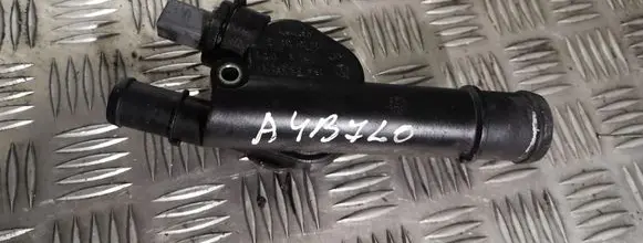 Audi A4 S4 B7 8E 8H Engine coolant pipe/hose 038121132g