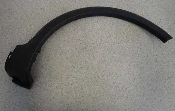Fiat Sedici Fender trim (molding) 