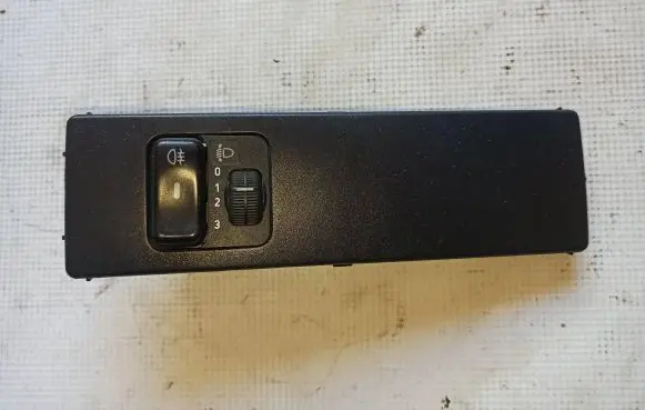 Mercedes-Benz Sprinter W901 W902 W903 W904 Headlight level height control switch 9016891008