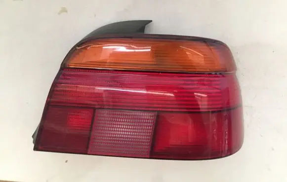 BMW 5 E39 Rear/tail lights 8358032