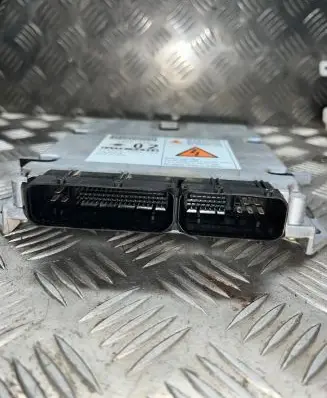 Nissan X-Trail T30 Engine control unit/module 23710EQ44A 2758002956 5800295