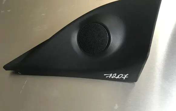 Opel Zafira B Front door high frequency speaker 13236020 24468440 24468437