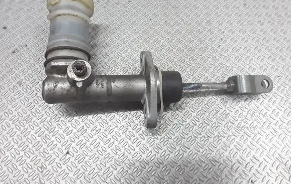 Hyundai Terracan Clutch master cylinder