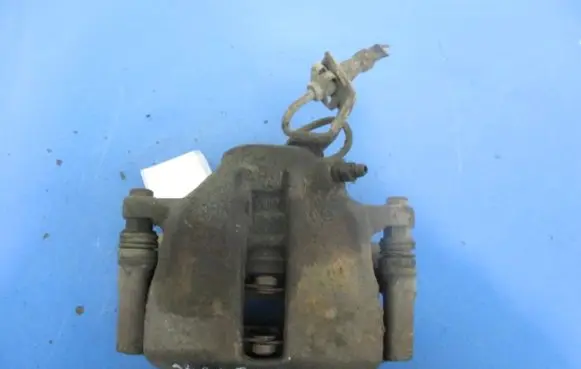 Volkswagen PASSAT B3 Front brake caliper