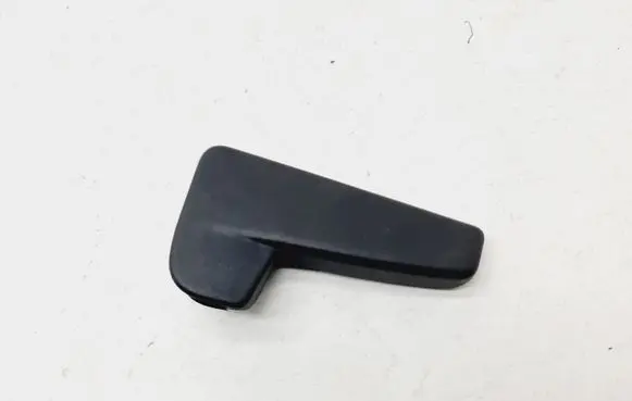 Volkswagen PASSAT B6 Engine bonnet (hood) release handle 3C2823533