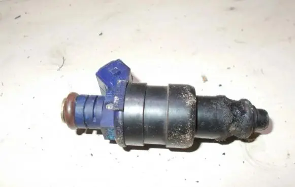 Renault Megane I Fuel injector 866313