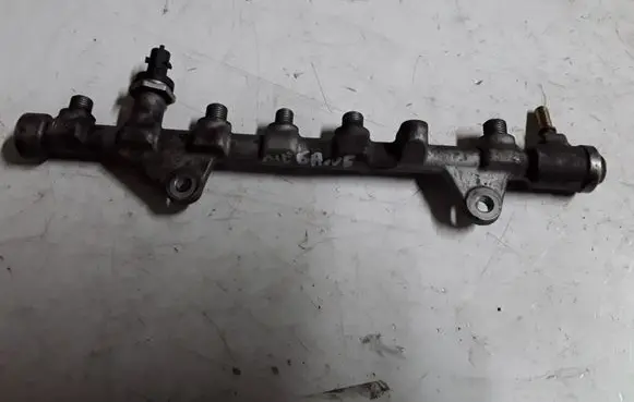 Renault Megane II Fuel main line pipe 0445214113 8200620689