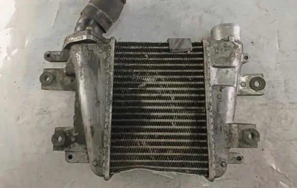 Nissan Patrol Y61 Intercooler radiator 020701