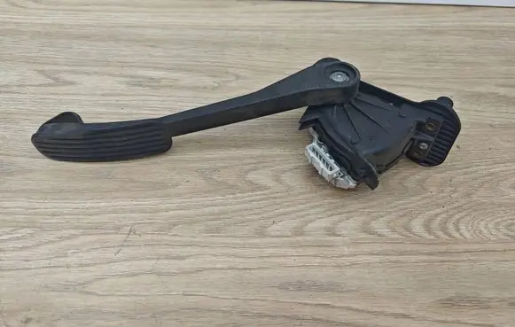 Volvo S80 Accelerator throttle pedal 30683516 6PV00853712
