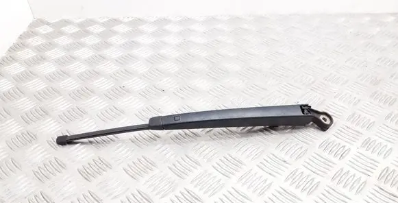 Rear wiper blade arm