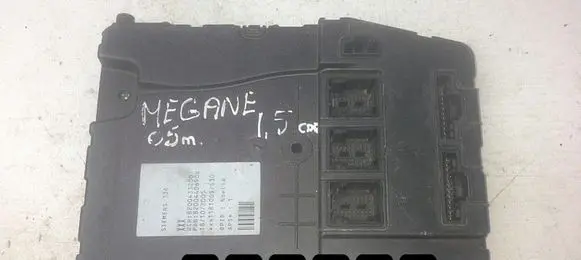 Renault Megane II Engine control unit/module 8200433200