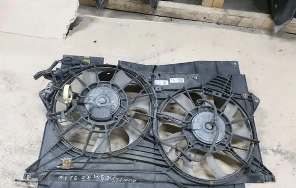 Toyota Avensis T270 Radiator cooling fan shroud MF222710255