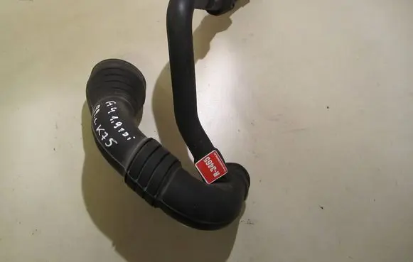 Audi A4 S4 B5 8D Air intake hose/pipe 8D0129615A