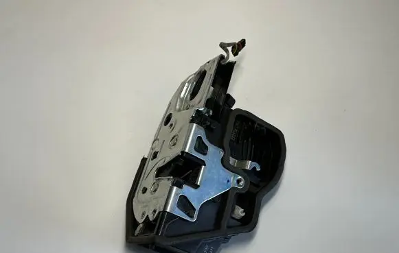 BMW X5 E70 Rear door lock 7167588 51227167588