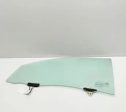 Toyota Hilux (AN10, AN20, AN30) Front door window glass four-door 681020K021