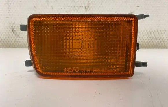 Volkswagen Golf III Front indicator light 084411606