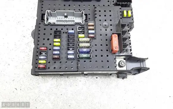 Volvo XC90 Fuse module 12217799