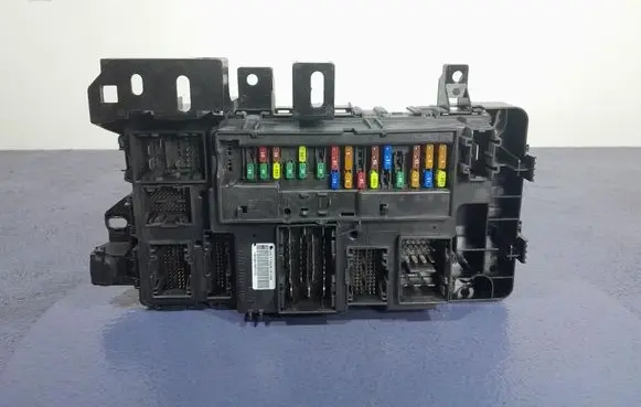 Ford Mustang I Fuse box set LR3T-15604