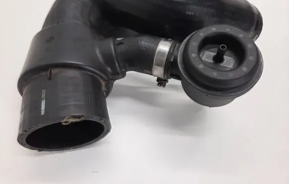 Audi A4 S4 B5 8D Intercooler hose/pipe 4B0145832B PX015271