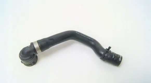 Volkswagen Touran III Engine coolant pipe/hose 5QA815369
