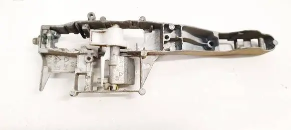 Peugeot 207 Front door exterior handle 