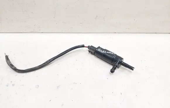Volkswagen Golf VI Headlight washer pump 3B7955681 001016