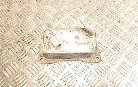 Volvo S90, V90 Oil filter mounting bracket 31465747