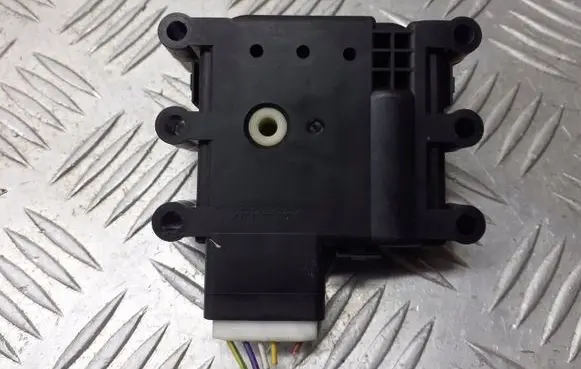 Mazda 6 A/C air flow flap actuator/motor 2417M