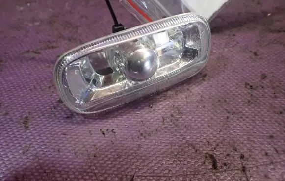 Audi A4 S4 B7 8E 8H Front fender indicator light 8E0949127