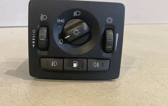 Volvo V50 Light switch 30739300