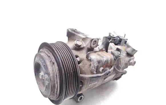 Nissan Qashqai Air conditioning (A/C) compressor (pump) 926004EB0A