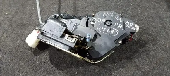 Mazda 626 Front door lock