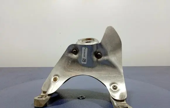 BMW X3 G01 Engine mount vacuum valve 8053492