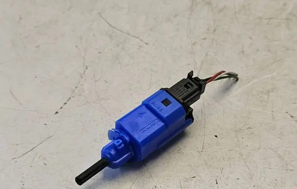 Volkswagen Golf IV Other switches/knobs/shifts A4535450014 253250780R