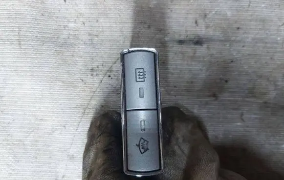 Windscreen/window heater switch